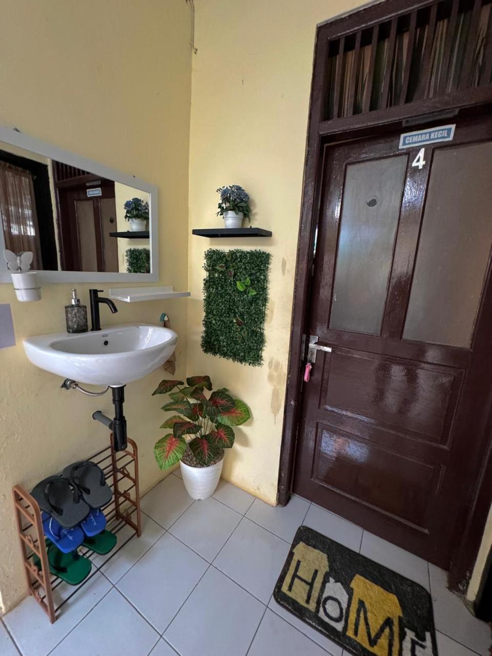 Ardian House Jepara Zimmer foto
